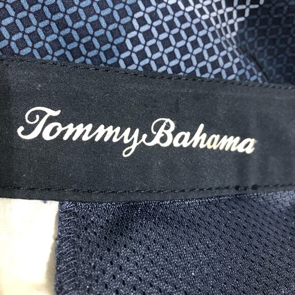 Tommy Bahama Plaid Tech Flat Front Board Style Shorts 38 EUC - Picture 6 of 9